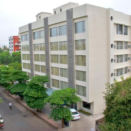 Shantai Hotel Pune Exterior photo