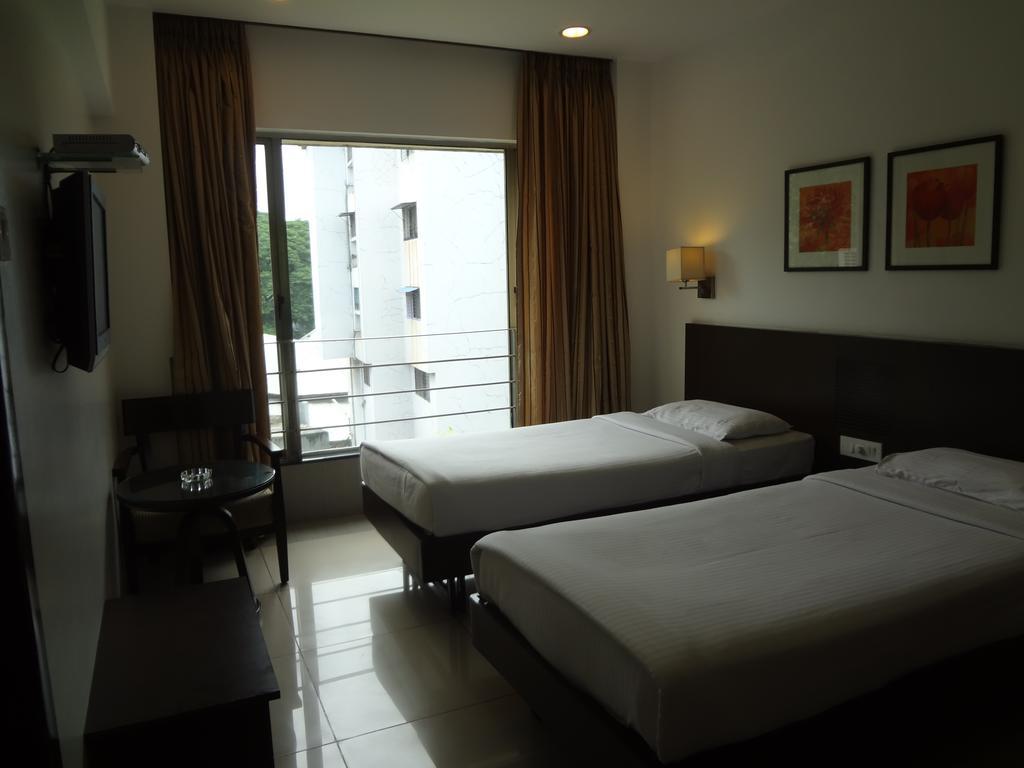 Shantai Hotel Pune Exterior photo