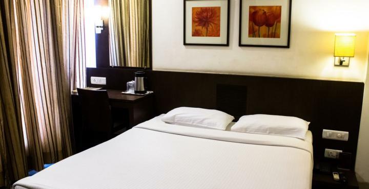 Shantai Hotel Pune Exterior photo
