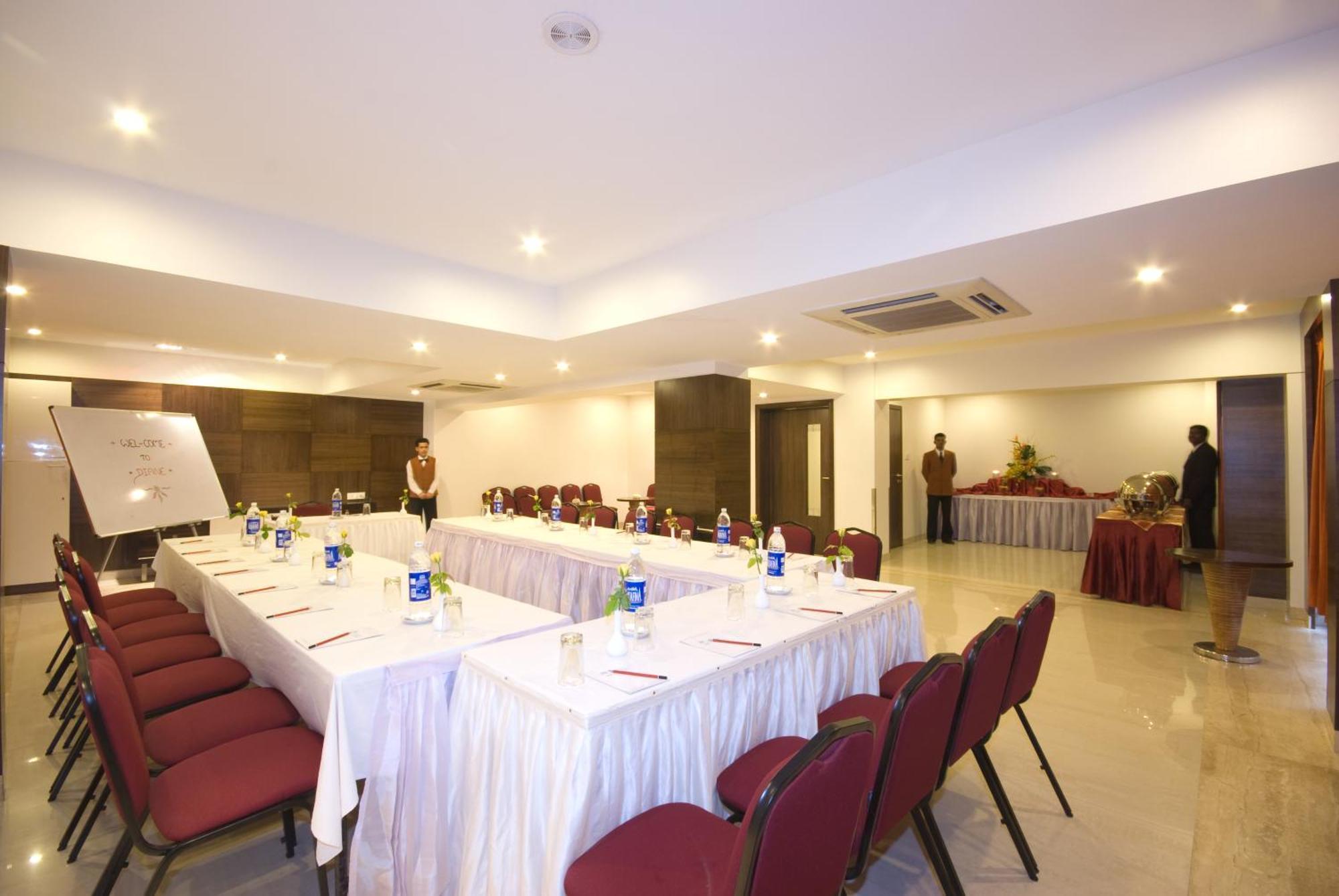 Shantai Hotel Pune Exterior photo