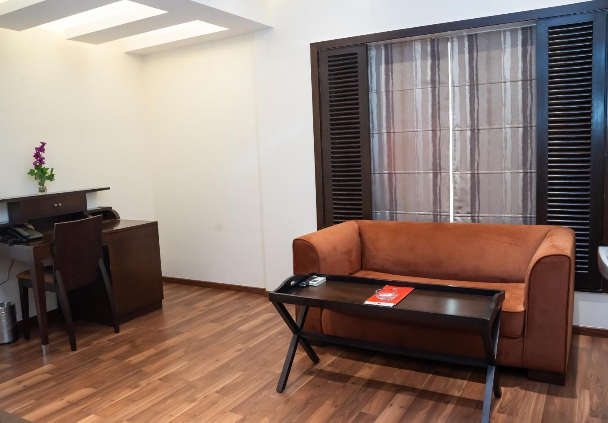Shantai Hotel Pune Exterior photo