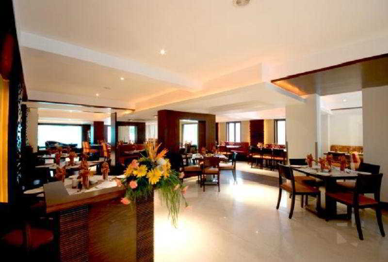 Shantai Hotel Pune Exterior photo