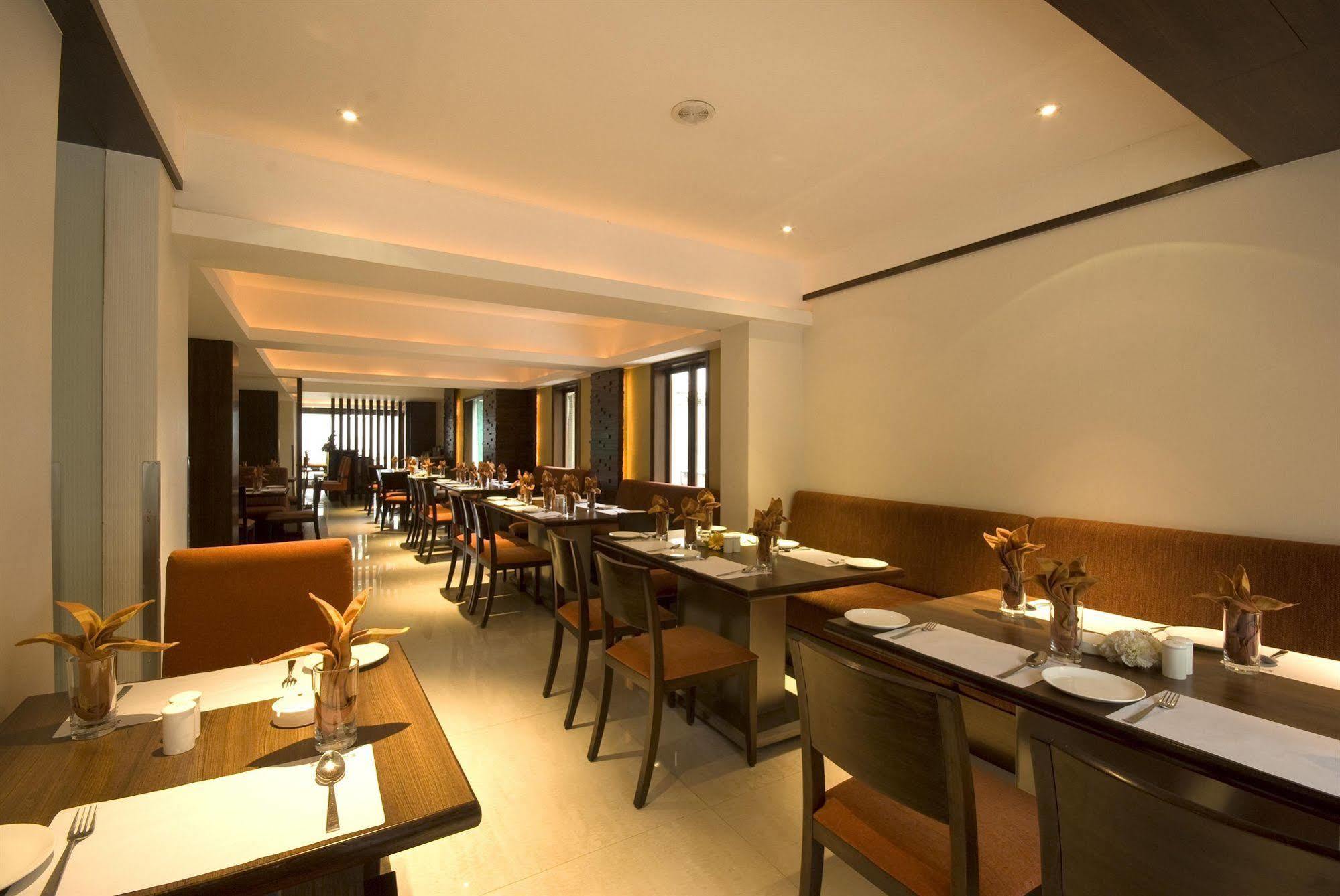 Shantai Hotel Pune Exterior photo