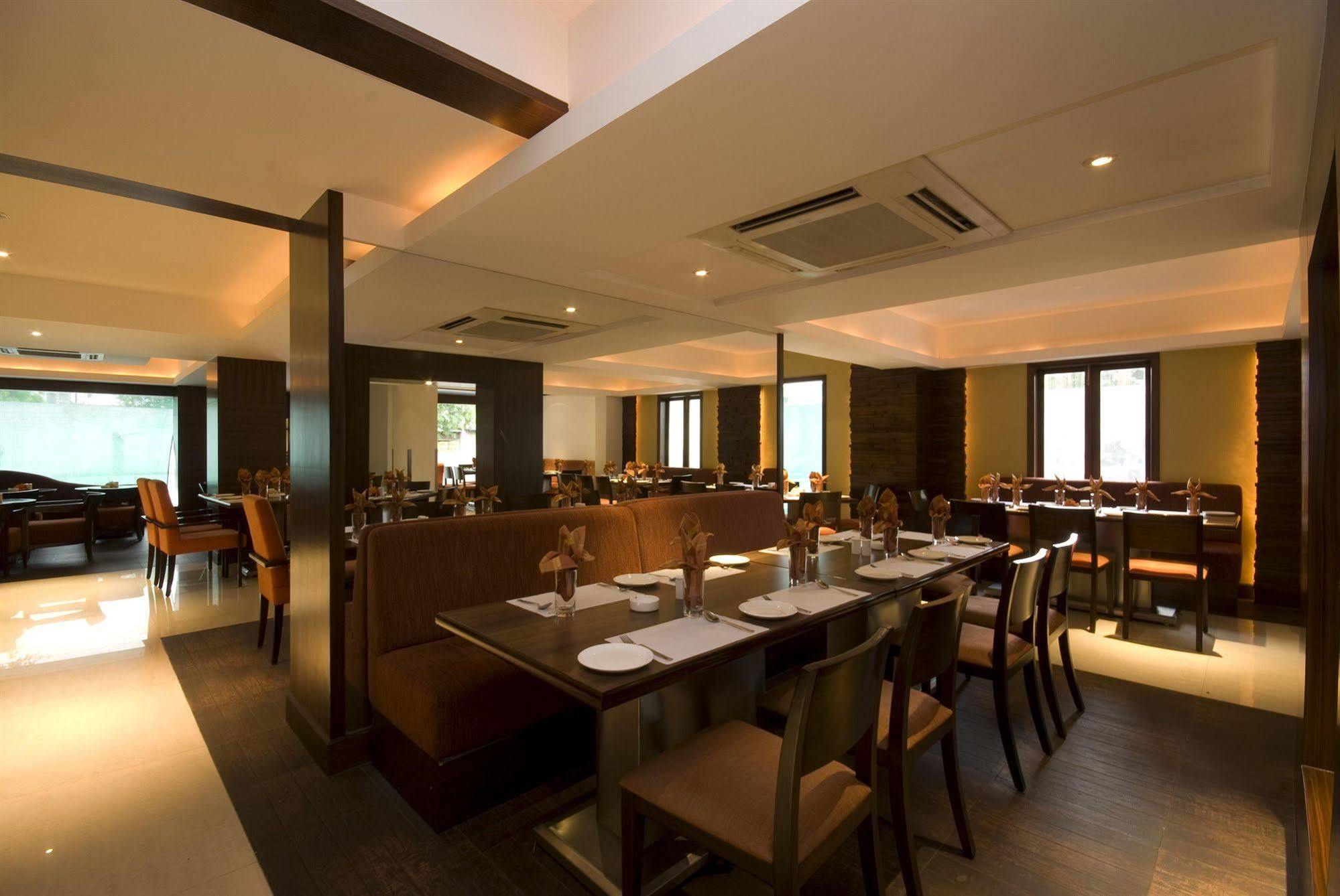 Shantai Hotel Pune Exterior photo