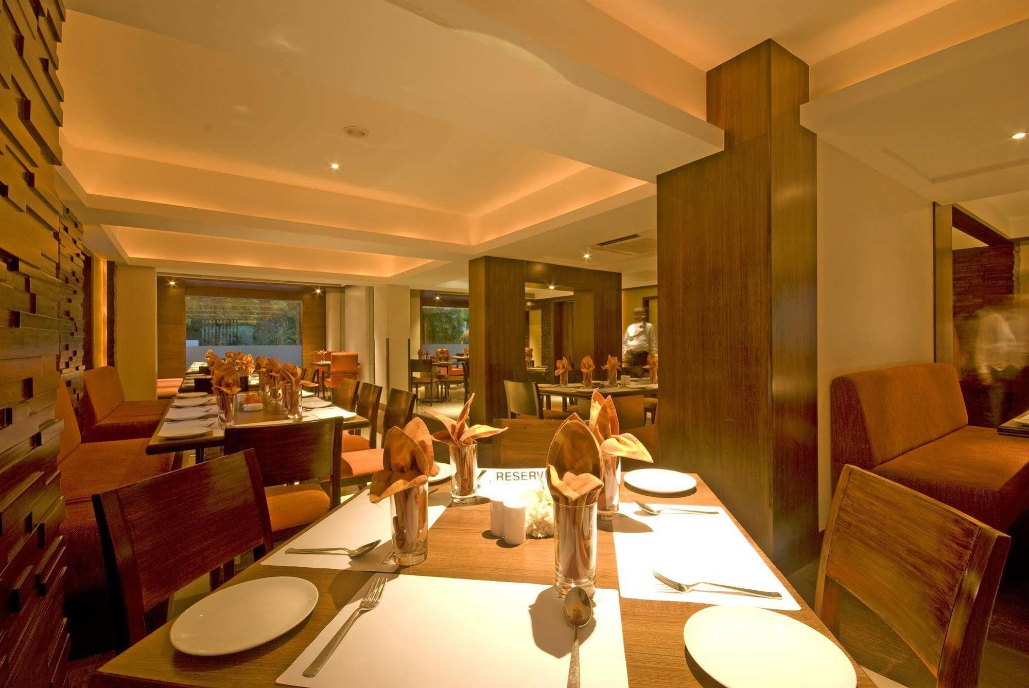 Shantai Hotel Pune Exterior photo