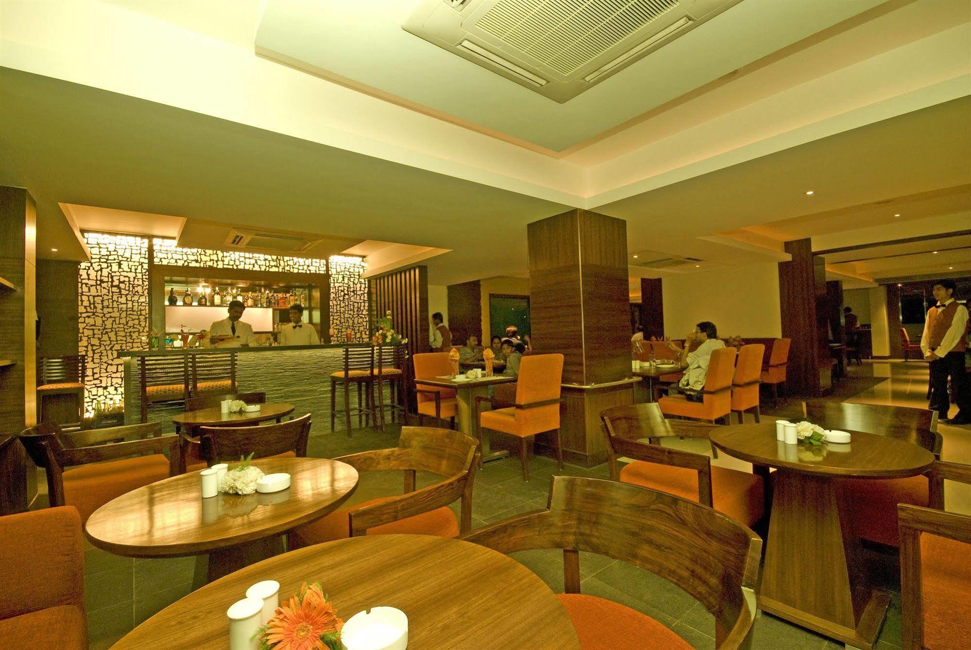 Shantai Hotel Pune Exterior photo