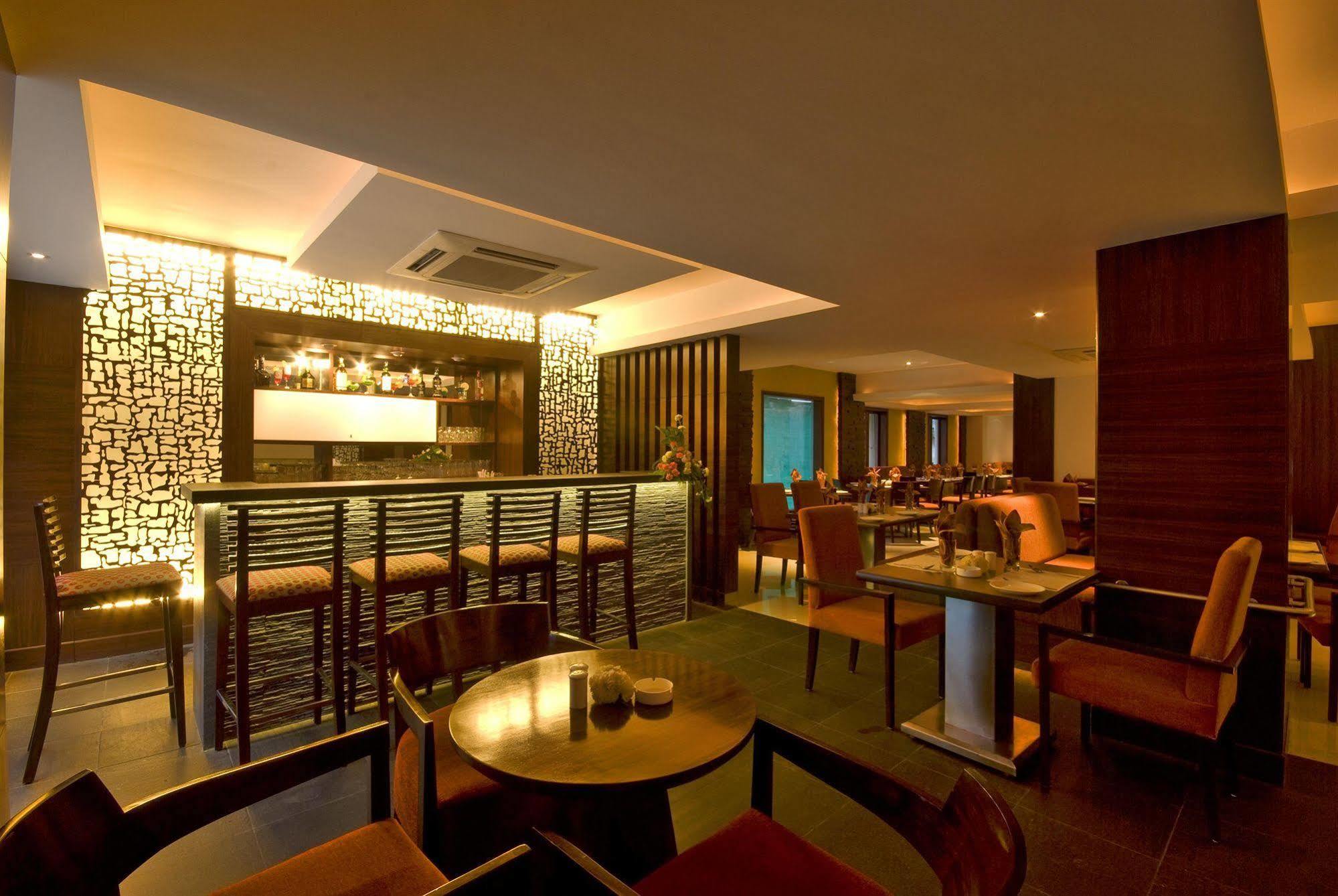 Shantai Hotel Pune Exterior photo