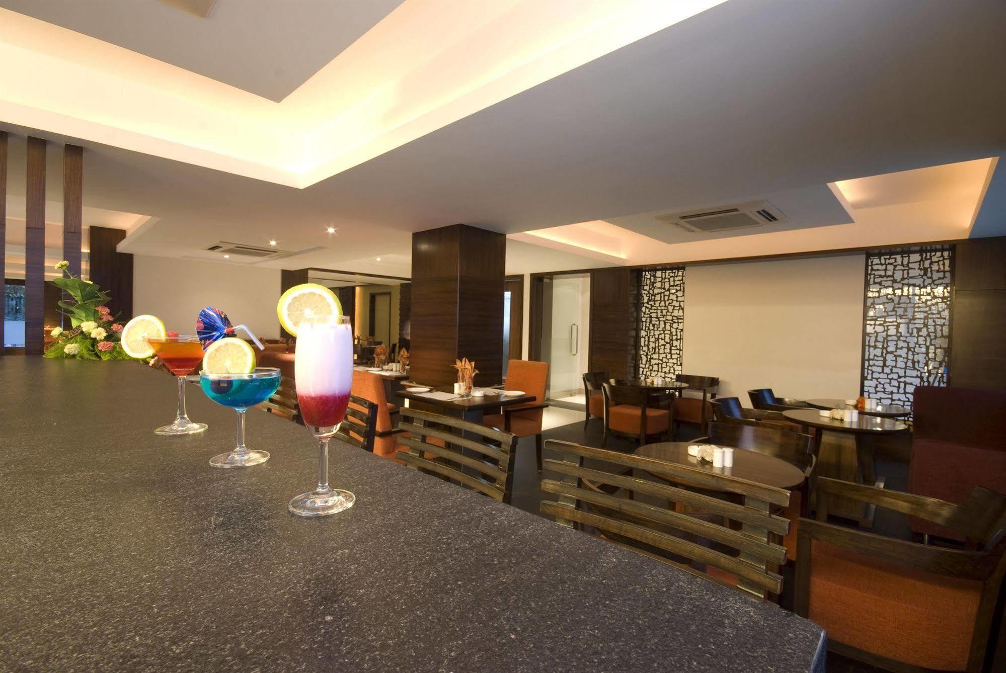 Shantai Hotel Pune Exterior photo
