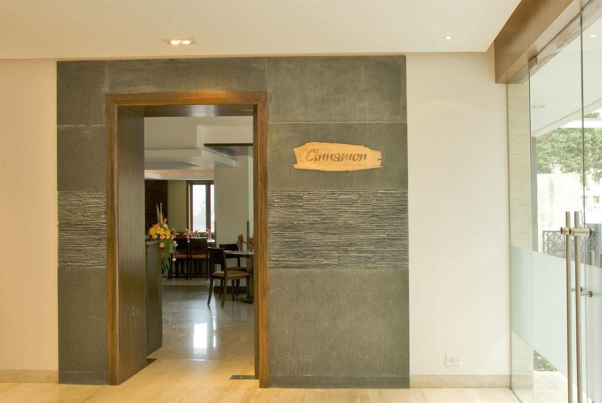 Shantai Hotel Pune Exterior photo