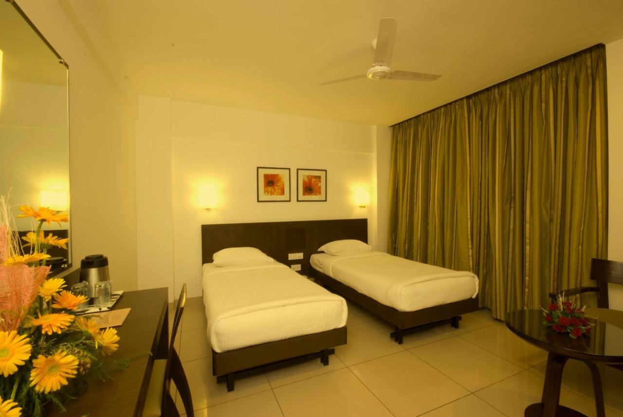Shantai Hotel Pune Exterior photo